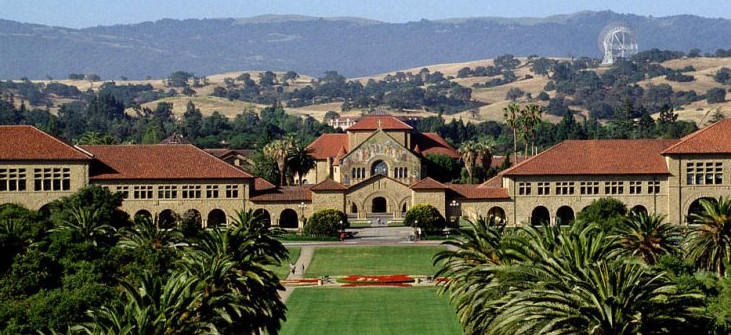 Chính diện đại học Stanford nhìn từ trên cao