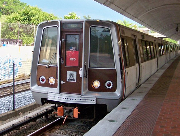 Hệ thống tàu điện ở thủ đô Washington (Mỹ) thường được gọi là Metro, phục vụ hành khách trong khu vực nội đô. Metro được khánh thành năm 1976 và đã phát triển mạng lưới thành 6 đường ray, 91 nhà ga và 188km toàn tuyến.